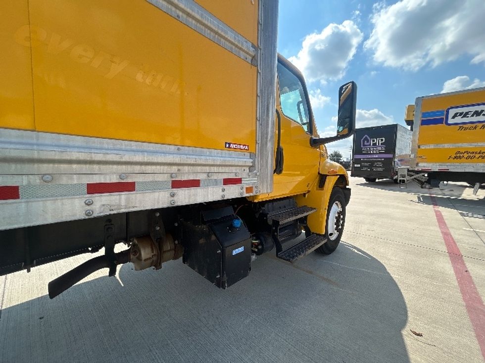 Medium Duty Box Truck-Light and Medium Duty Trucks-International-2022-MV607-Houston-TX-259,237\n\t\tmiles-$ 37,000 - Image 25