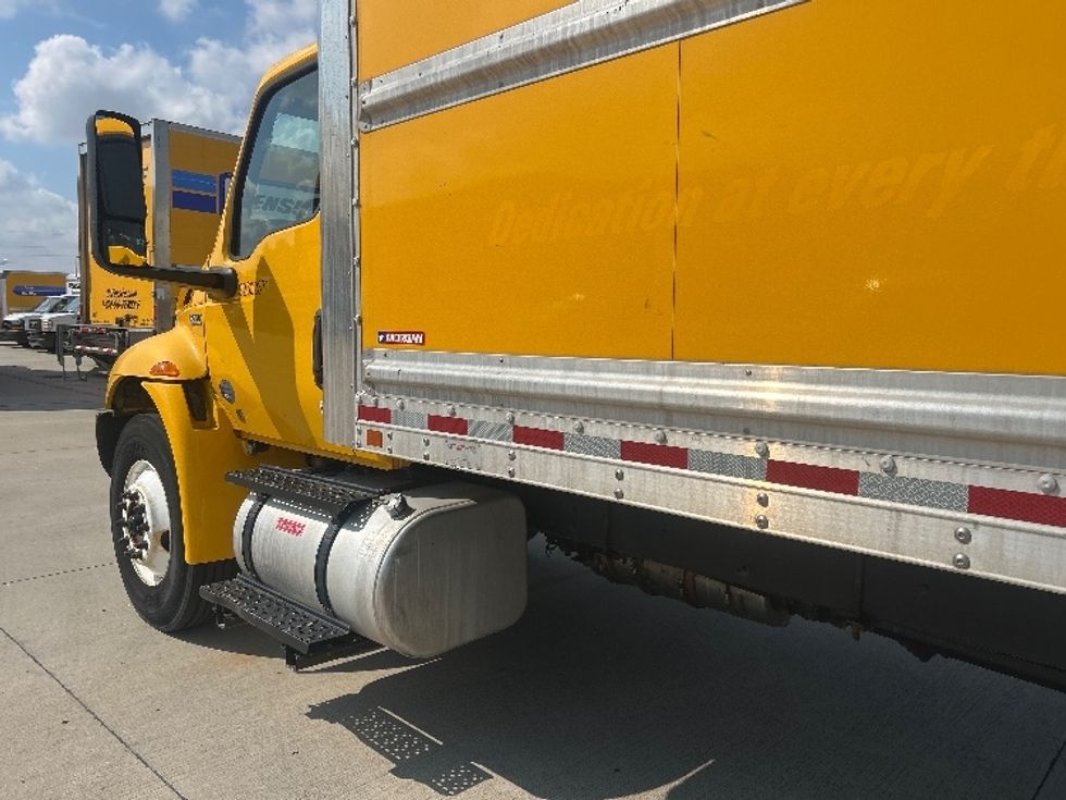 Medium Duty Box Truck-Light and Medium Duty Trucks-International-2022-MV607-Houston-TX-259,237\n\t\tmiles-$ 37,000 - Image 26