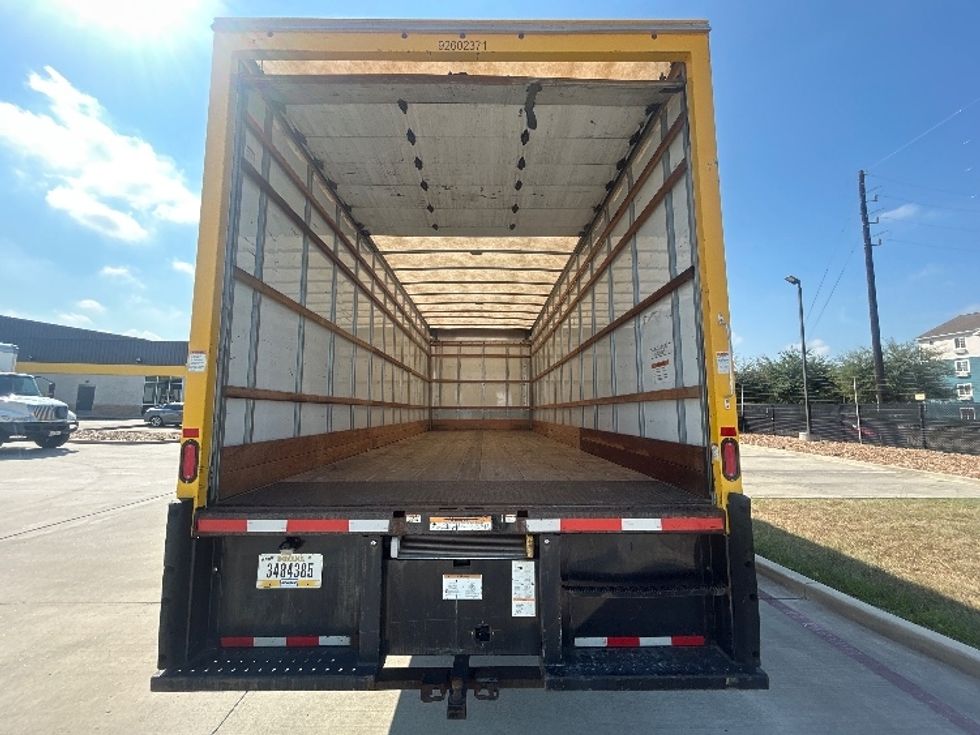 Medium Duty Box Truck-Light and Medium Duty Trucks-International-2022-MV607-Houston-TX-259,237\n\t\tmiles-$ 37,000 - Image 8