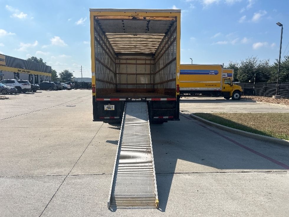 Medium Duty Box Truck-Light and Medium Duty Trucks-International-2022-MV607-Houston-TX-259,237\n\t\tmiles-$ 37,000 - Image 9