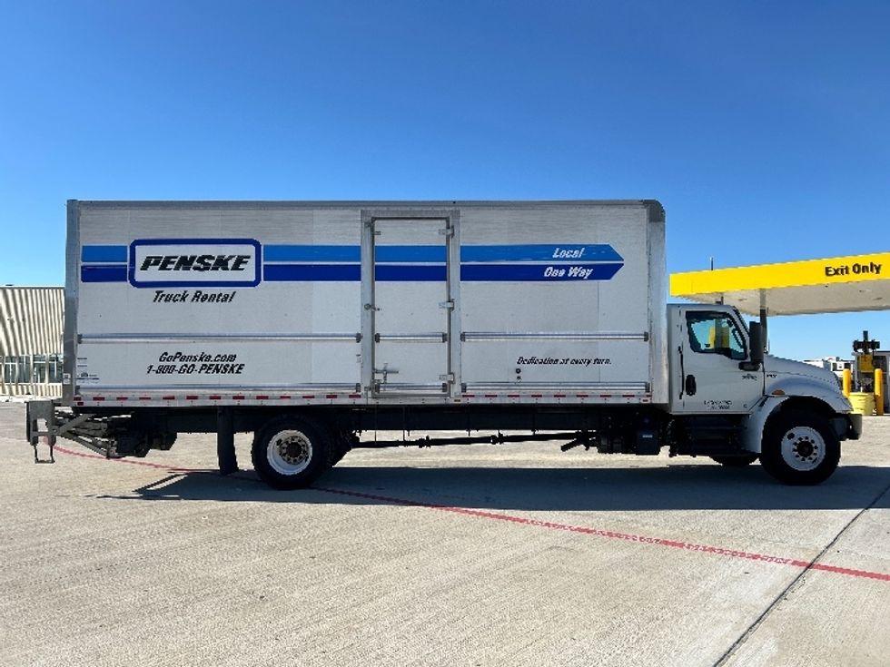 Medium Duty Box Truck-Light and Medium Duty Trucks-International-2022-MV607-Houston-TX-82,336\n\t\tmiles-$ 75,750 - Image 15
