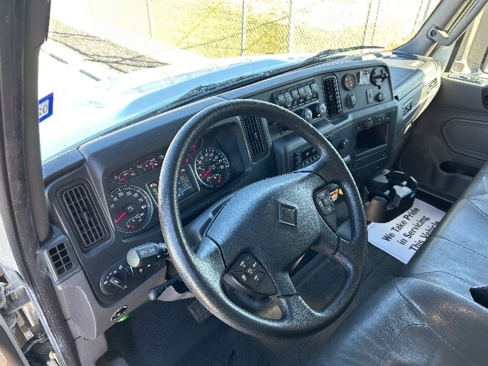 Medium Duty Box Truck-Light and Medium Duty Trucks-International-2022-MV607-Houston-TX-82,336\n\t\tmiles-$ 75,750 - Image 17