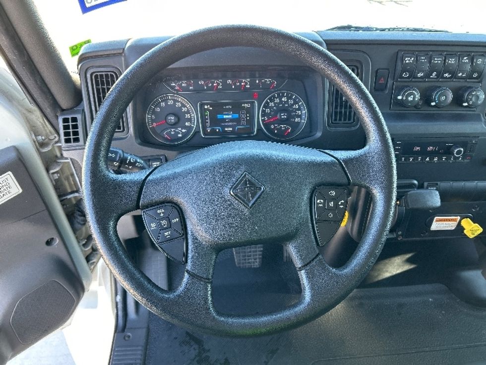Medium Duty Box Truck-Light and Medium Duty Trucks-International-2022-MV607-Houston-TX-82,336\n\t\tmiles-$ 75,750 - Image 18