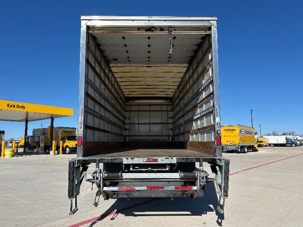 Medium Duty Box Truck-Light and Medium Duty Trucks-International-2022-MV607-Houston-TX-82,336\n\t\tmiles-$ 75,750 - Image 8