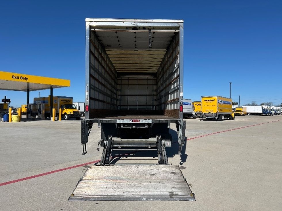 Medium Duty Box Truck-Light and Medium Duty Trucks-International-2022-MV607-Houston-TX-82,336\n\t\tmiles-$ 75,750 - Image 9