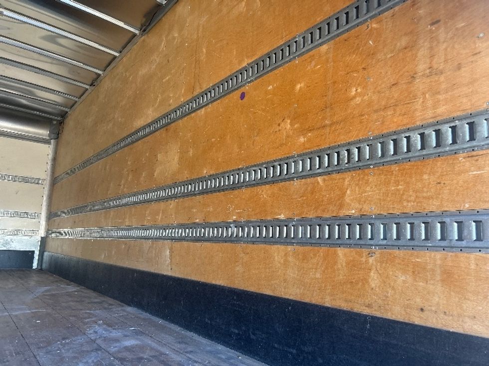 Medium Duty Box Truck-Light and Medium Duty Trucks-International-2022-MV607-Houston-TX-91,704\n\t\tmiles-$ 66,500 - Image 12