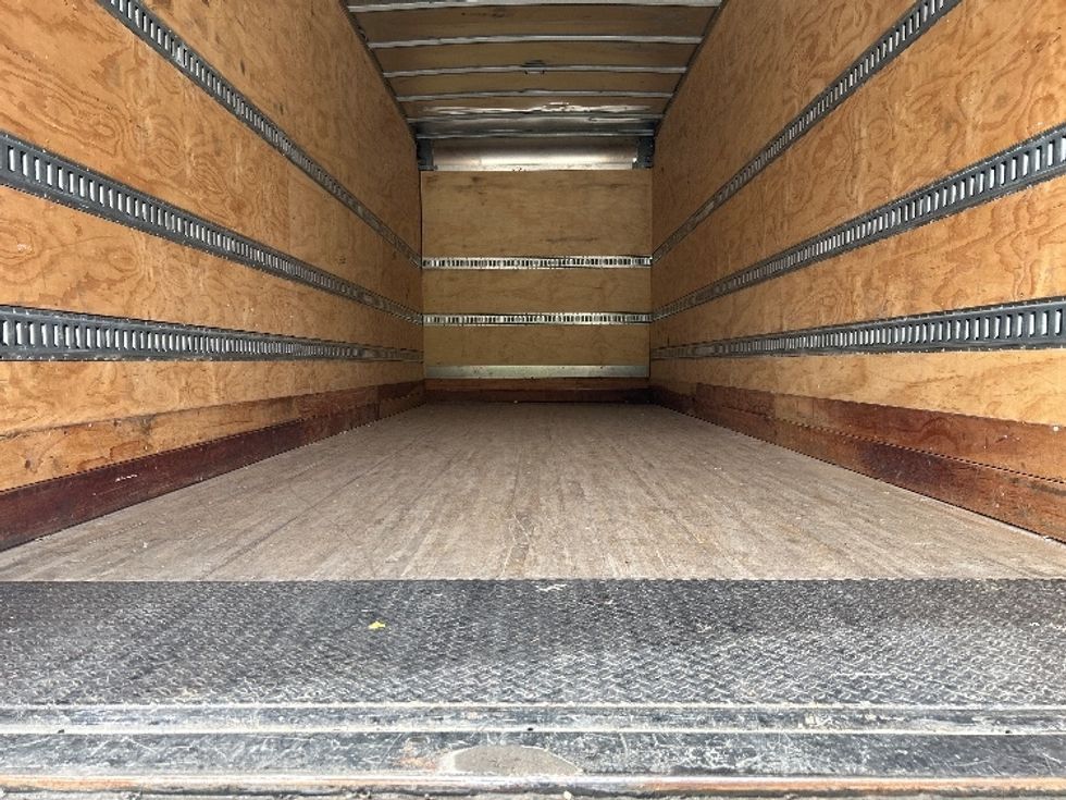 Medium Duty Box Truck-Light and Medium Duty Trucks-International-2022-MV607-Hueytown-AL-356,868\n\t\tmiles-$ 38,000 - Image 10