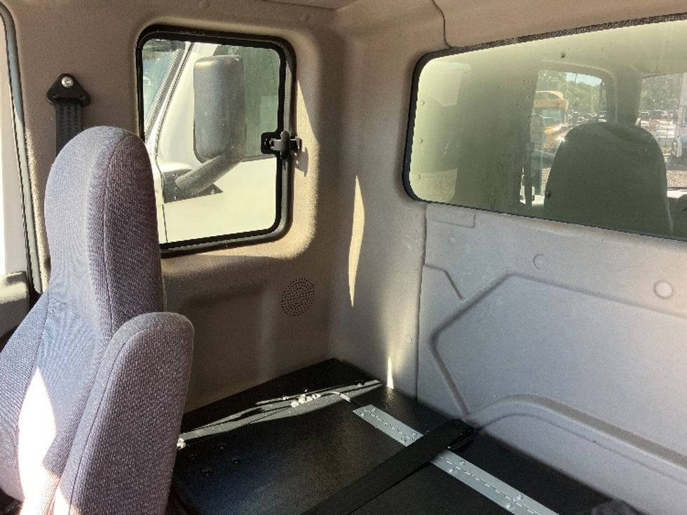Medium Duty Box Truck-Light and Medium Duty Trucks-International-2022-MV607-Hueytown-AL-356,868\n\t\tmiles-$ 38,000 - Image 26