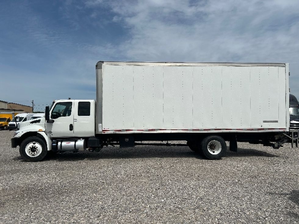 Medium Duty Box Truck-Light and Medium Duty Trucks-International-2022-MV607-Hueytown-AL-356,868\n\t\tmiles-$ 38,000 - Image 4