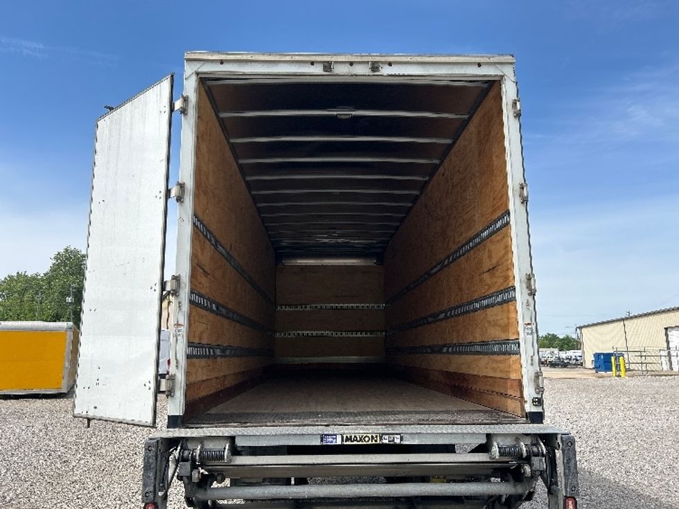 Medium Duty Box Truck-Light and Medium Duty Trucks-International-2022-MV607-Hueytown-AL-356,868\n\t\tmiles-$ 38,000 - Image 8