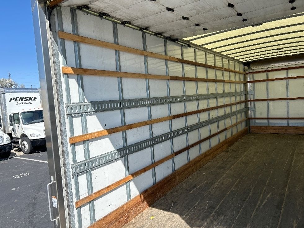 Medium Duty Box Truck-Light and Medium Duty Trucks-International-2022-MV607-Indianapolis-IN-108,883\n\t\tmiles-$ 73,750 - Image 11