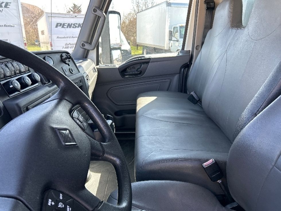Medium Duty Box Truck-Light and Medium Duty Trucks-International-2022-MV607-Indianapolis-IN-108,883\n\t\tmiles-$ 73,750 - Image 19