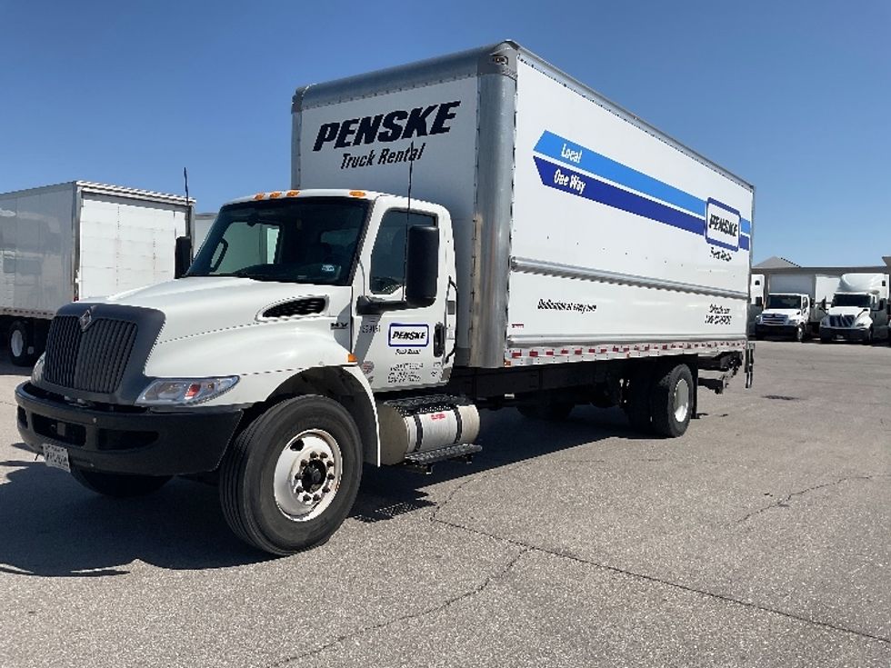 Medium Duty Box Truck-Light and Medium Duty Trucks-International-2022-MV607-Indianapolis-IN-139,157\n\t\tmiles-$ 68,250 - Image 3