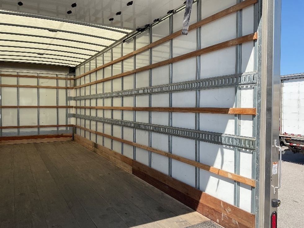 Medium Duty Box Truck-Light and Medium Duty Trucks-International-2022-MV607-Indianapolis-IN-139,157\n\t\tmiles-$ 68,250 - Image 12