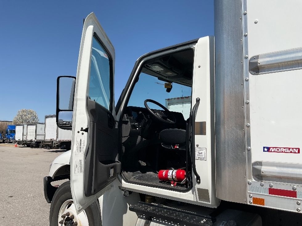 Medium Duty Box Truck-Light and Medium Duty Trucks-International-2022-MV607-Indianapolis-IN-139,157\n\t\tmiles-$ 68,250 - Image 16