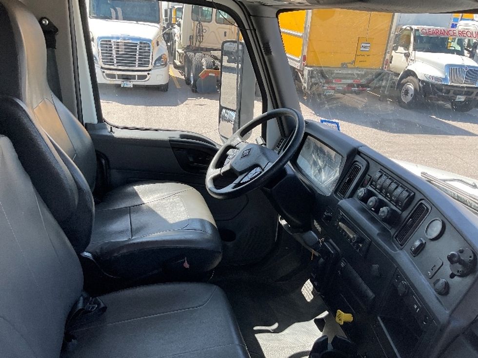 Medium Duty Box Truck-Light and Medium Duty Trucks-International-2022-MV607-Indianapolis-IN-139,157\n\t\tmiles-$ 68,250 - Image 22