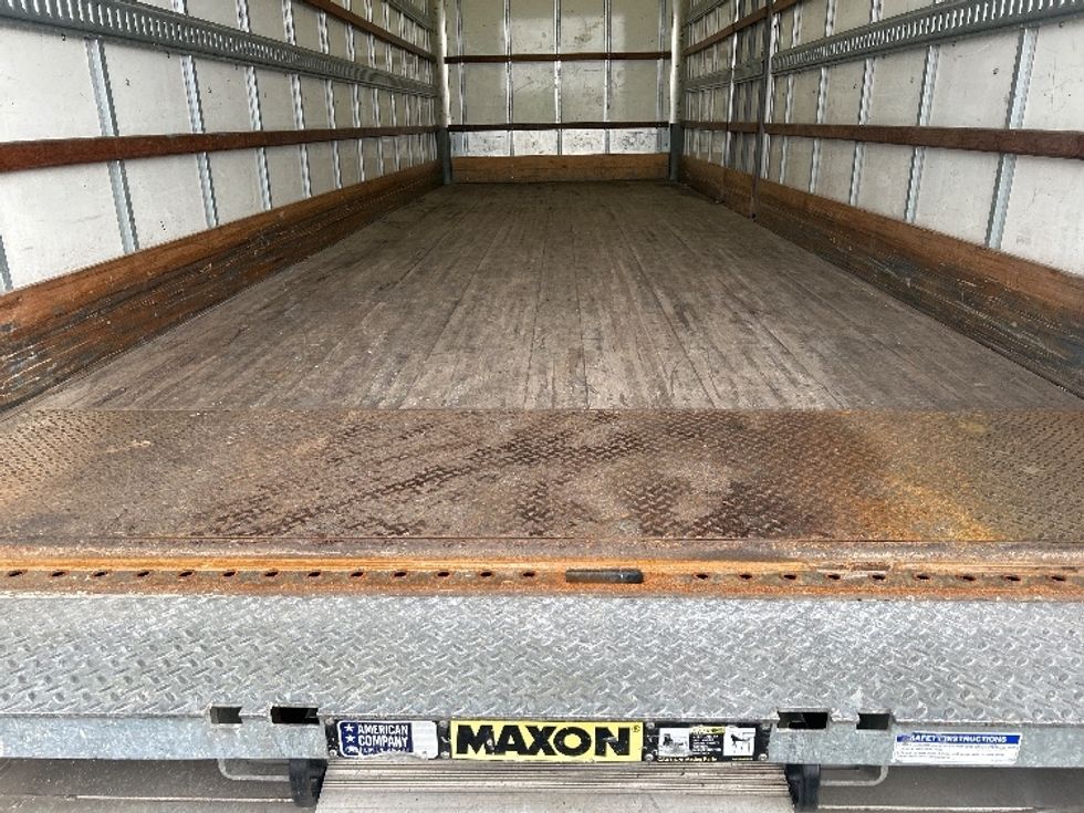 Medium Duty Box Truck-Light and Medium Duty Trucks-International-2022-MV607-Indianapolis-IN-189,250\n\t\tmiles-$ 58,000 - Image 10