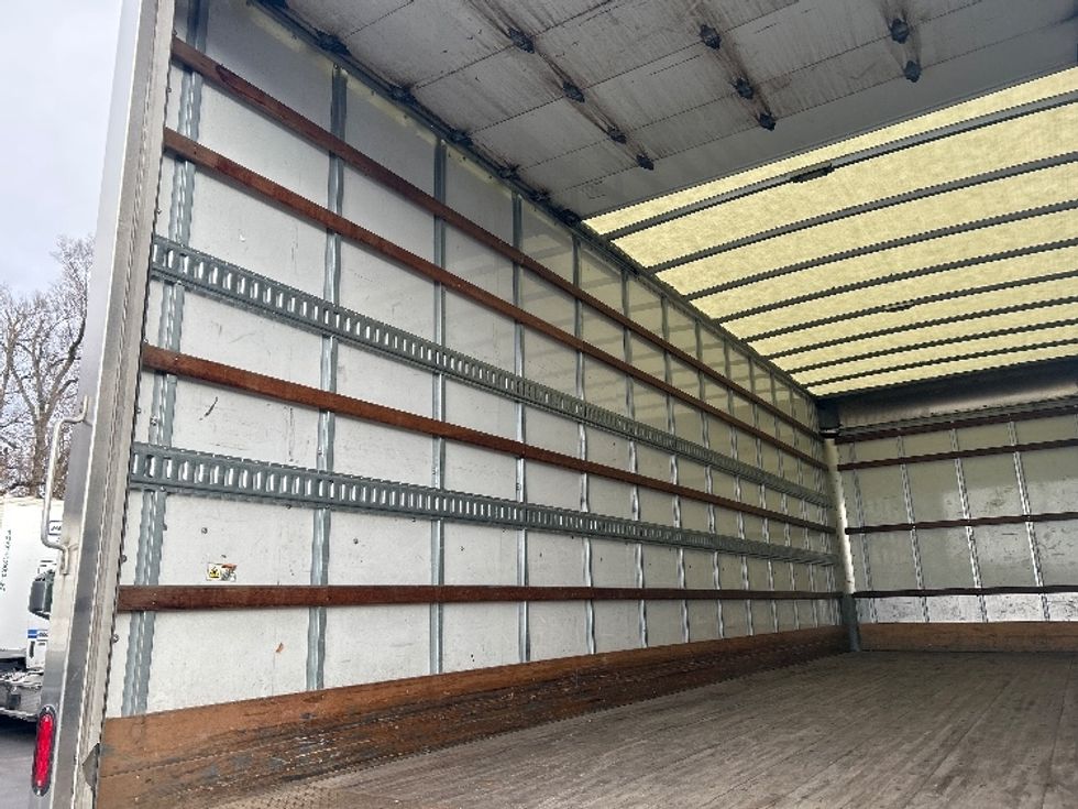 Medium Duty Box Truck-Light and Medium Duty Trucks-International-2022-MV607-Indianapolis-IN-189,250\n\t\tmiles-$ 58,000 - Image 11