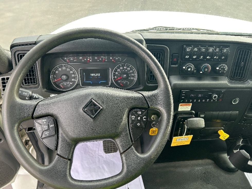 Medium Duty Box Truck-Light and Medium Duty Trucks-International-2022-MV607-Indianapolis-IN-189,250\n\t\tmiles-$ 58,000 - Image 18