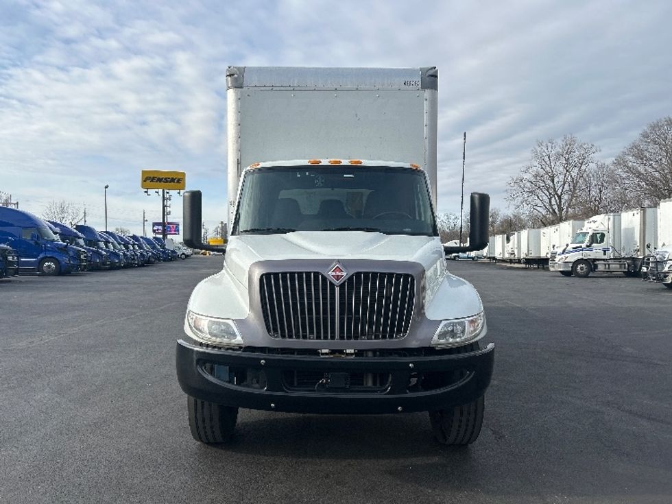 Medium Duty Box Truck-Light and Medium Duty Trucks-International-2022-MV607-Indianapolis-IN-190,801\n\t\tmiles-$ 52,750 - Image 2