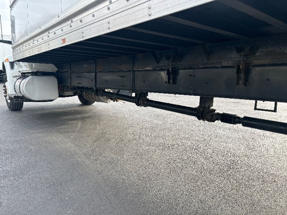 Medium Duty Box Truck-Light and Medium Duty Trucks-International-2022-MV607-Indianapolis-IN-190,801\n\t\tmiles-$ 52,750 - Image 5