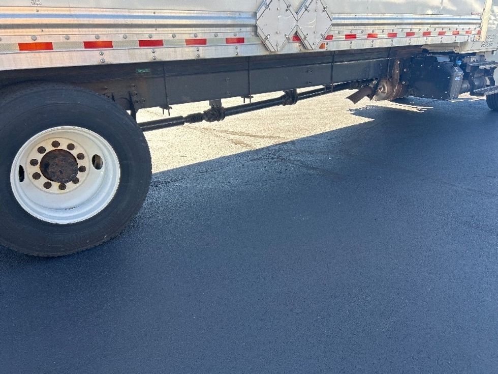 Medium Duty Box Truck-Light and Medium Duty Trucks-International-2022-MV607-Indianapolis-IN-204,932\n\t\tmiles-$ 53,000 - Image 14
