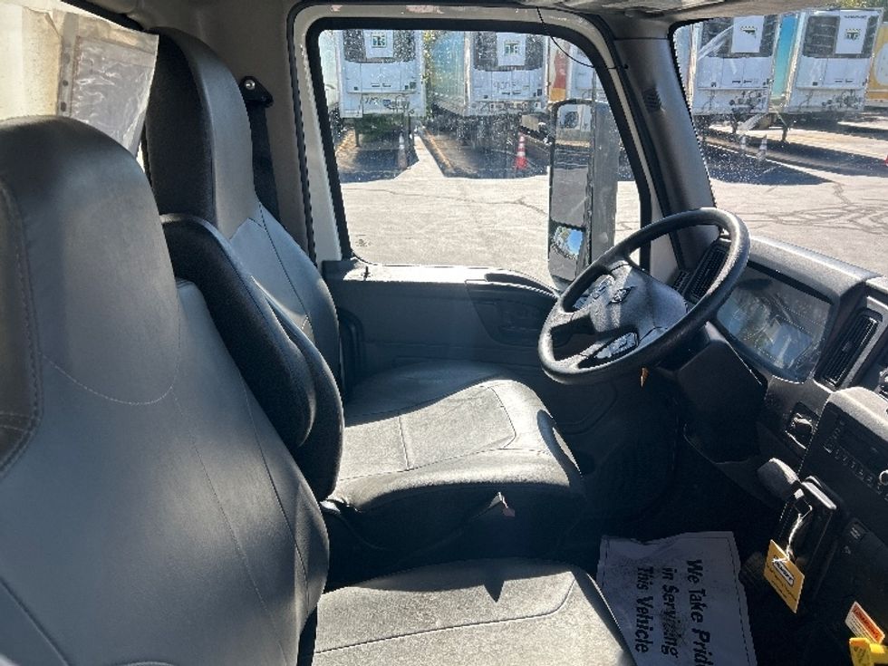 Medium Duty Box Truck-Light and Medium Duty Trucks-International-2022-MV607-Indianapolis-IN-204,932\n\t\tmiles-$ 53,000 - Image 22