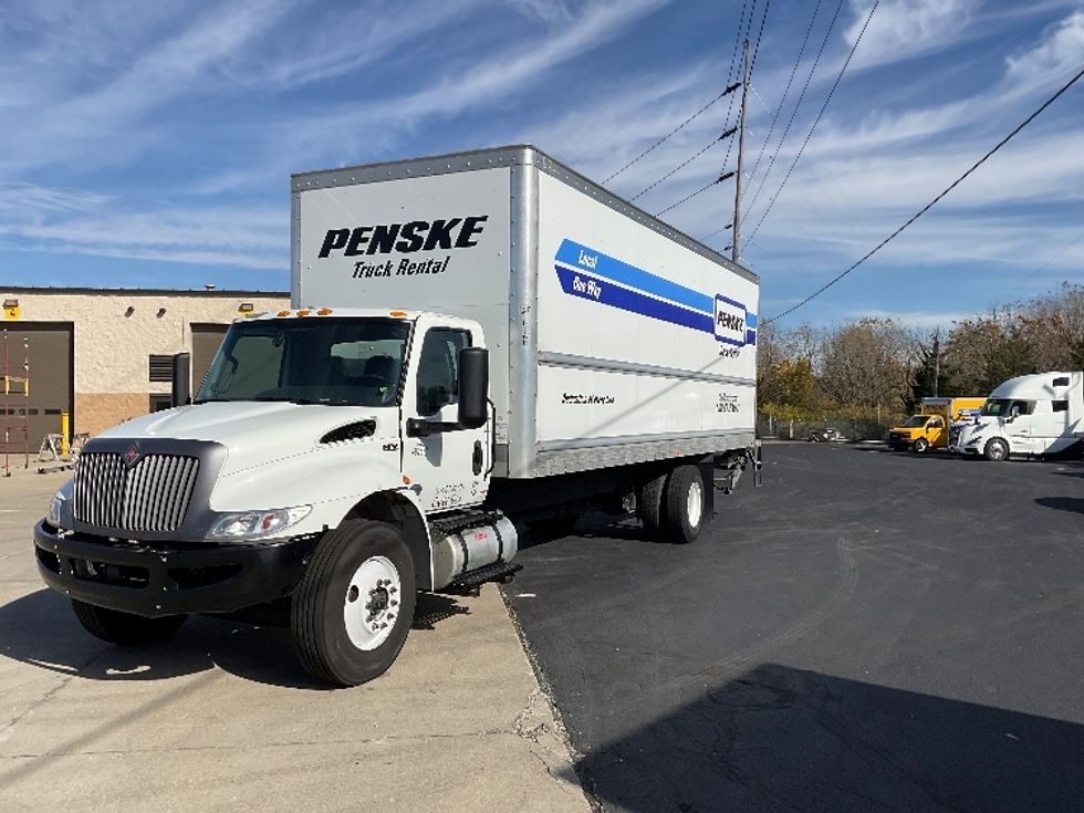 Medium Duty Box Truck-Light and Medium Duty Trucks-International-2022-MV607-Indianapolis-IN-214,699\n\t\tmiles-$ 51,250 - Image 3