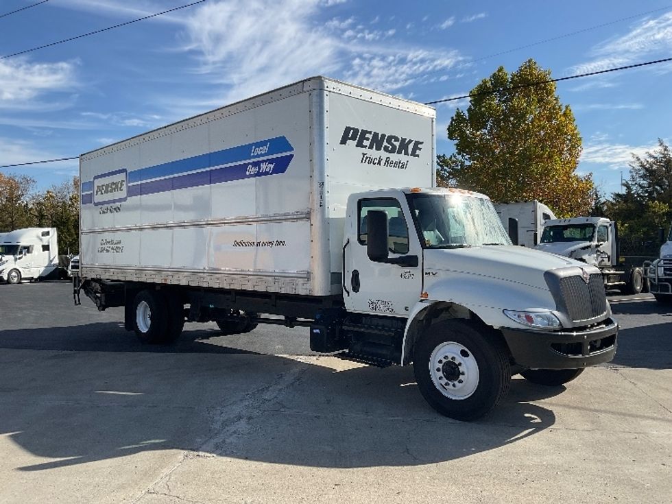 Medium Duty Box Truck-Light and Medium Duty Trucks-International-2022-MV607-Indianapolis-IN-214,699\n\t\tmiles-$ 51,250 - Image 1