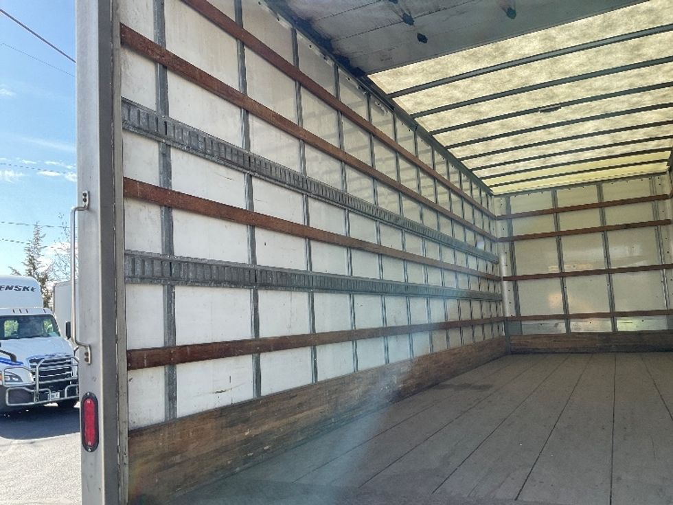 Medium Duty Box Truck-Light and Medium Duty Trucks-International-2022-MV607-Indianapolis-IN-214,699\n\t\tmiles-$ 51,250 - Image 11