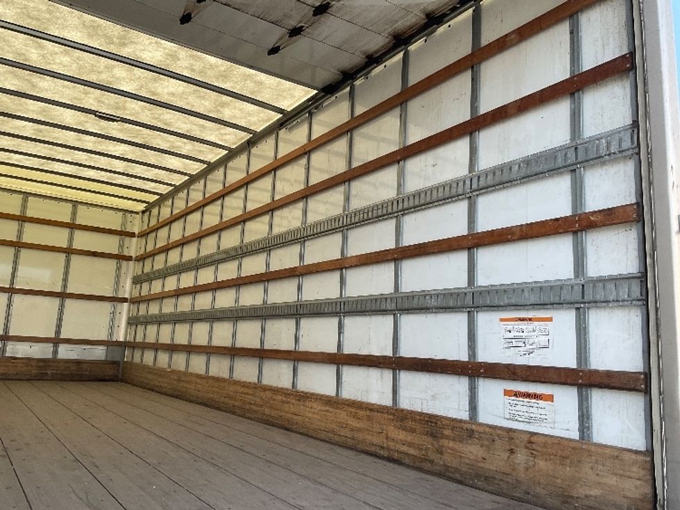Medium Duty Box Truck-Light and Medium Duty Trucks-International-2022-MV607-Indianapolis-IN-214,699\n\t\tmiles-$ 51,250 - Image 12