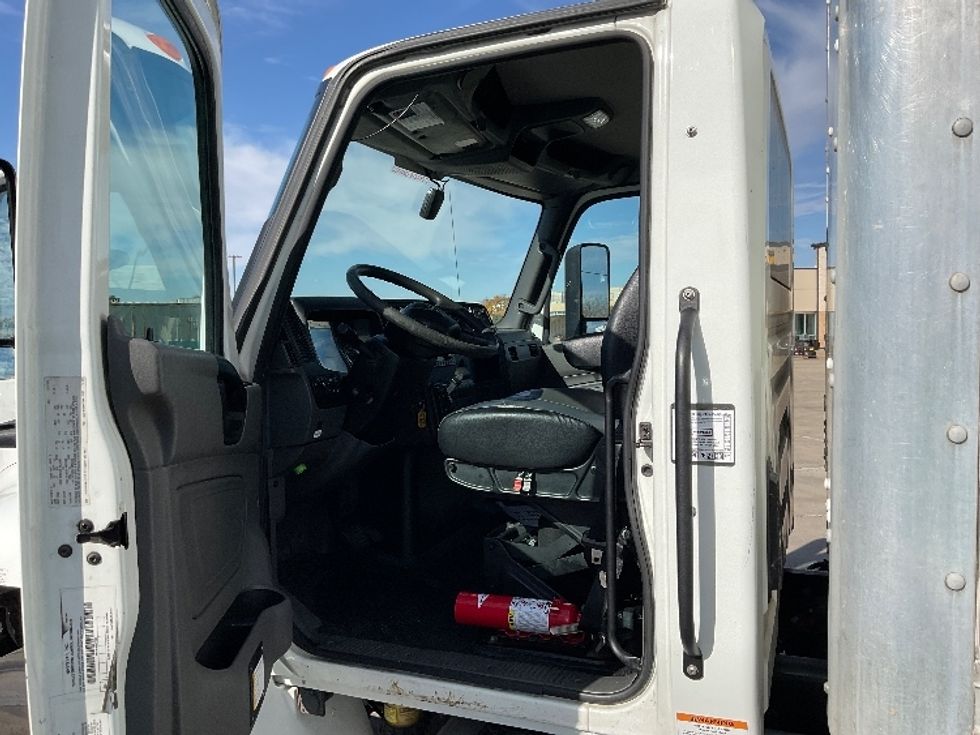 Medium Duty Box Truck-Light and Medium Duty Trucks-International-2022-MV607-Indianapolis-IN-214,699\n\t\tmiles-$ 51,250 - Image 16
