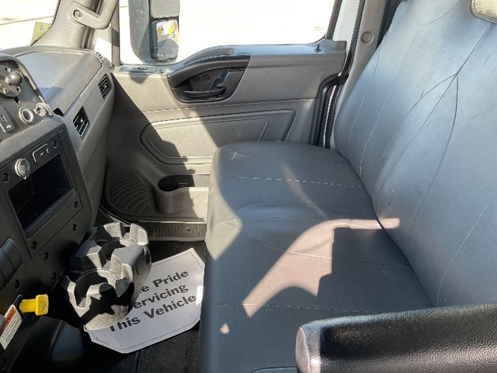 Medium Duty Box Truck-Light and Medium Duty Trucks-International-2022-MV607-Indianapolis-IN-214,699\n\t\tmiles-$ 51,250 - Image 19