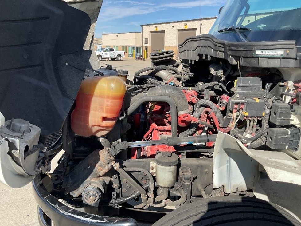 Medium Duty Box Truck-Light and Medium Duty Trucks-International-2022-MV607-Indianapolis-IN-214,699\n\t\tmiles-$ 51,250 - Image 24