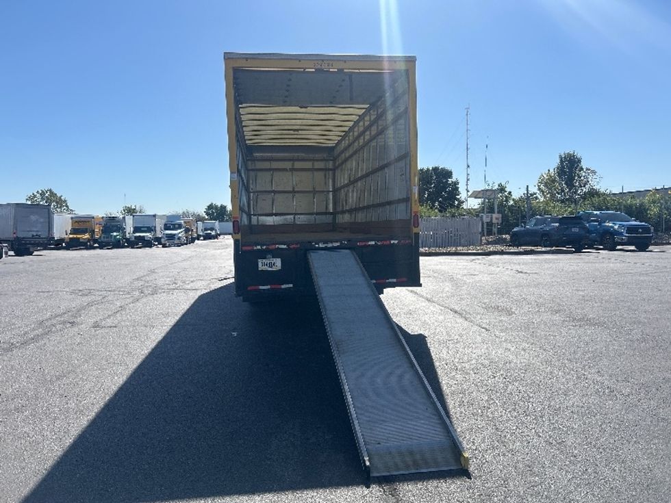 Medium Duty Box Truck-Light and Medium Duty Trucks-International-2022-MV607-Indianapolis-IN-233,159\n\t\tmiles-$ 40,000 - Image 9