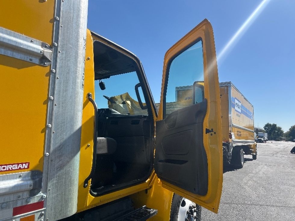 Medium Duty Box Truck-Light and Medium Duty Trucks-International-2022-MV607-Indianapolis-IN-233,159\n\t\tmiles-$ 40,000 - Image 20