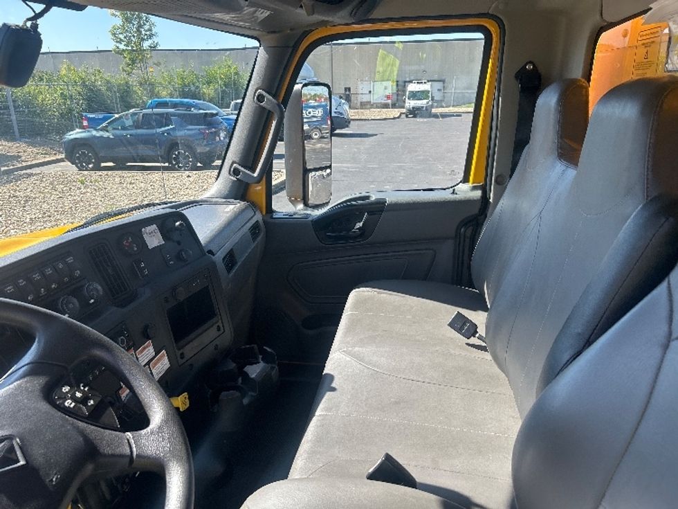 Medium Duty Box Truck-Light and Medium Duty Trucks-International-2022-MV607-Indianapolis-IN-233,159\n\t\tmiles-$ 40,000 - Image 19