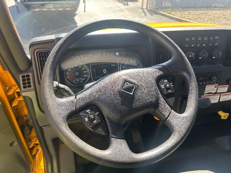 Medium Duty Box Truck-Light and Medium Duty Trucks-International-2022-MV607-Indianapolis-IN-233,159\n\t\tmiles-$ 40,000 - Image 17