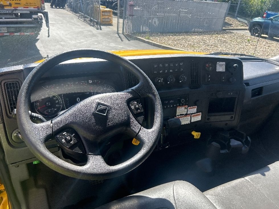 Medium Duty Box Truck-Light and Medium Duty Trucks-International-2022-MV607-Indianapolis-IN-233,159\n\t\tmiles-$ 40,000 - Image 18