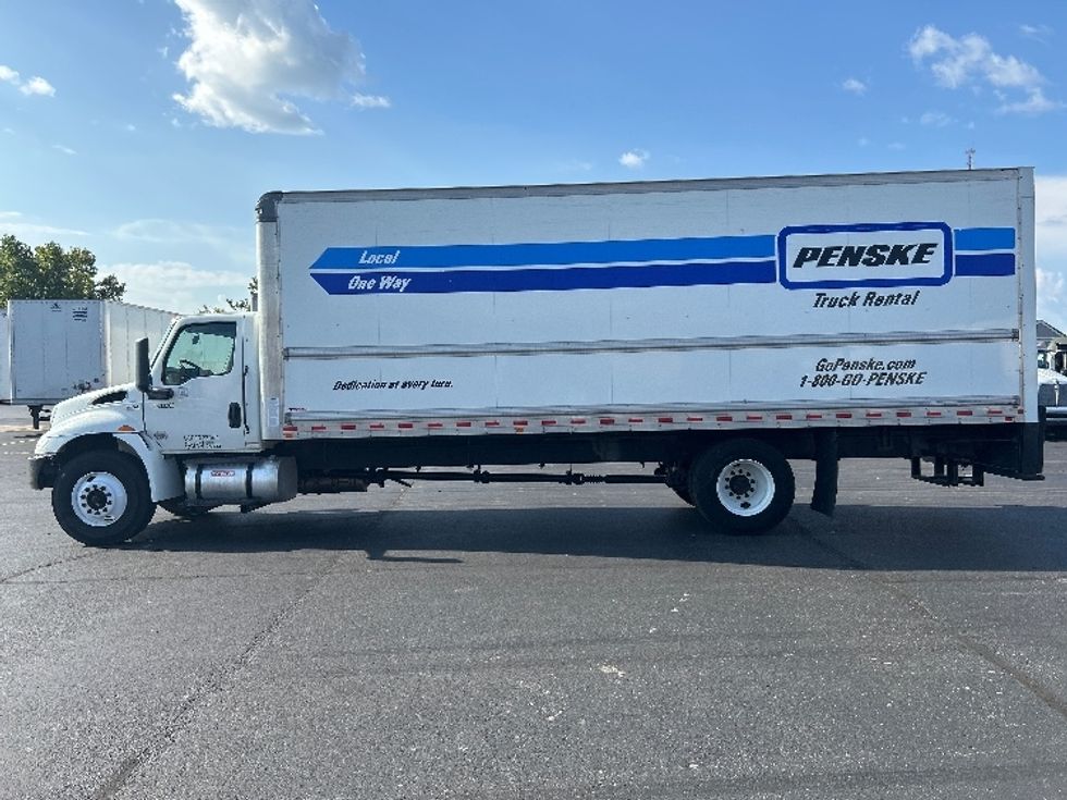Medium Duty Box Truck-Light and Medium Duty Trucks-International-2022-MV607-Indianapolis-IN-235,502\n\t\tmiles-$ 42,000 - Image 4