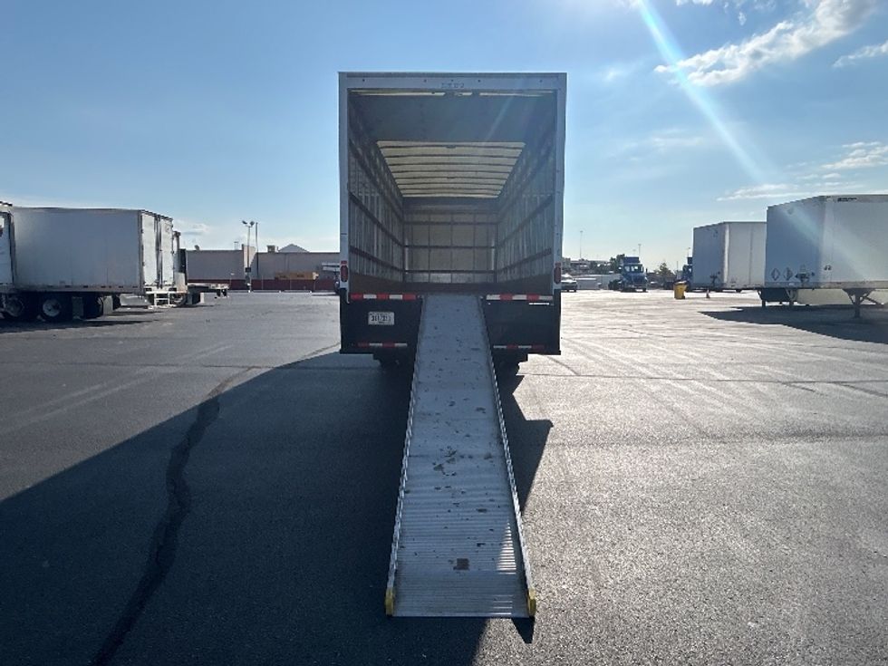 Medium Duty Box Truck-Light and Medium Duty Trucks-International-2022-MV607-Indianapolis-IN-235,502\n\t\tmiles-$ 42,000 - Image 9