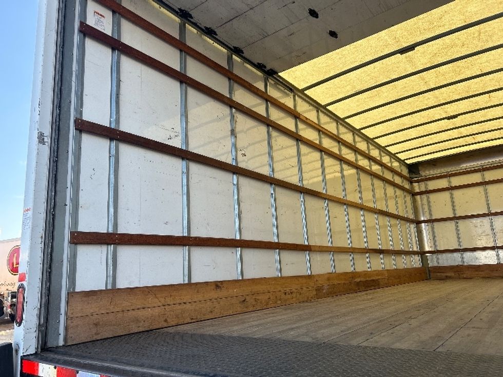 Medium Duty Box Truck-Light and Medium Duty Trucks-International-2022-MV607-Indianapolis-IN-235,502\n\t\tmiles-$ 42,000 - Image 11