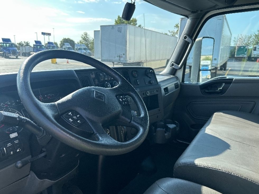 Medium Duty Box Truck-Light and Medium Duty Trucks-International-2022-MV607-Indianapolis-IN-235,502\n\t\tmiles-$ 42,000 - Image 17