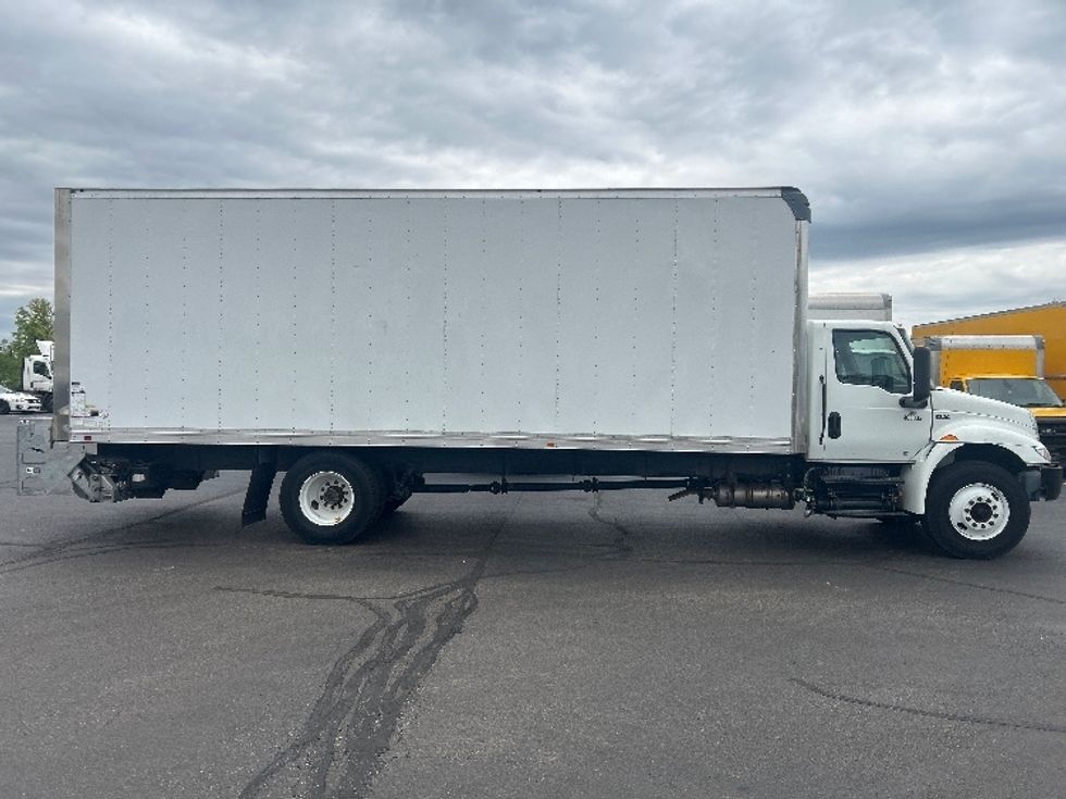 Medium Duty Box Truck-Light and Medium Duty Trucks-International-2022-MV607-Indianapolis-IN-23,777\n\t\tmiles-$ 78,750 - Image 15