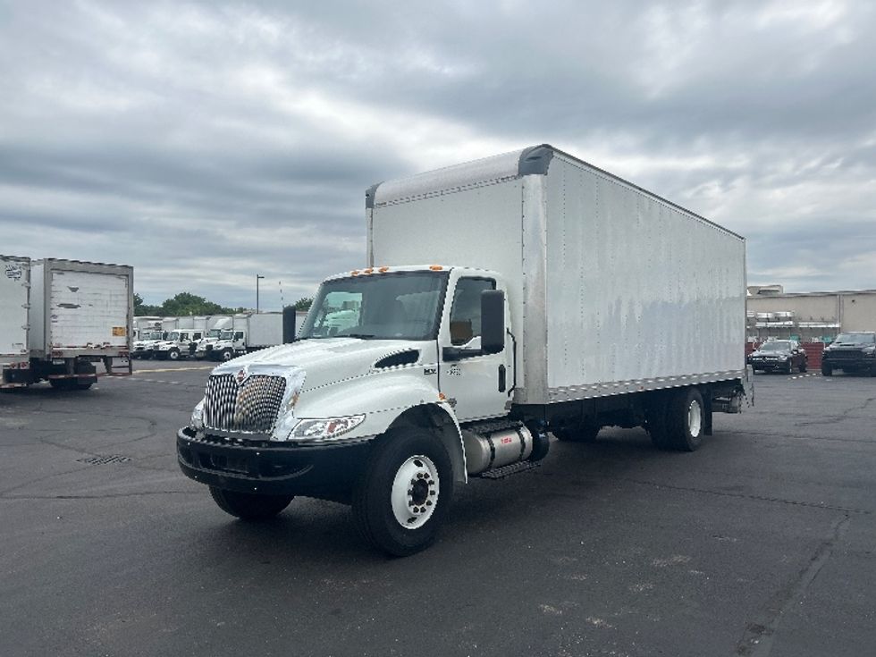 Medium Duty Box Truck-Light and Medium Duty Trucks-International-2022-MV607-Indianapolis-IN-23,777\n\t\tmiles-$ 78,750 - Image 3