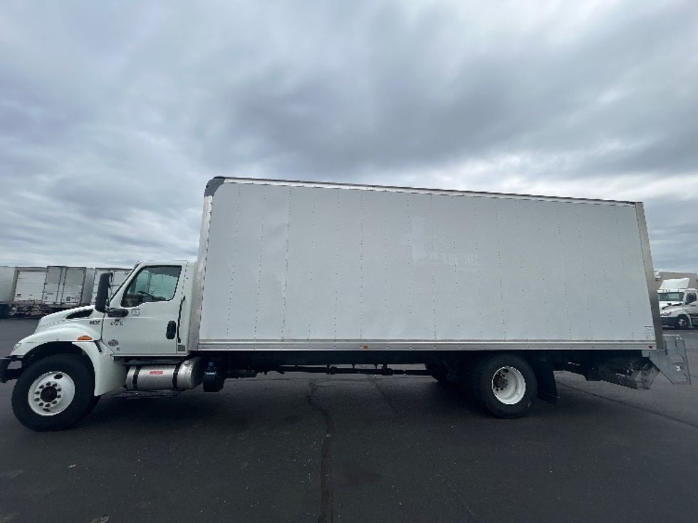 Medium Duty Box Truck-Light and Medium Duty Trucks-International-2022-MV607-Indianapolis-IN-23,777\n\t\tmiles-$ 78,750 - Image 4