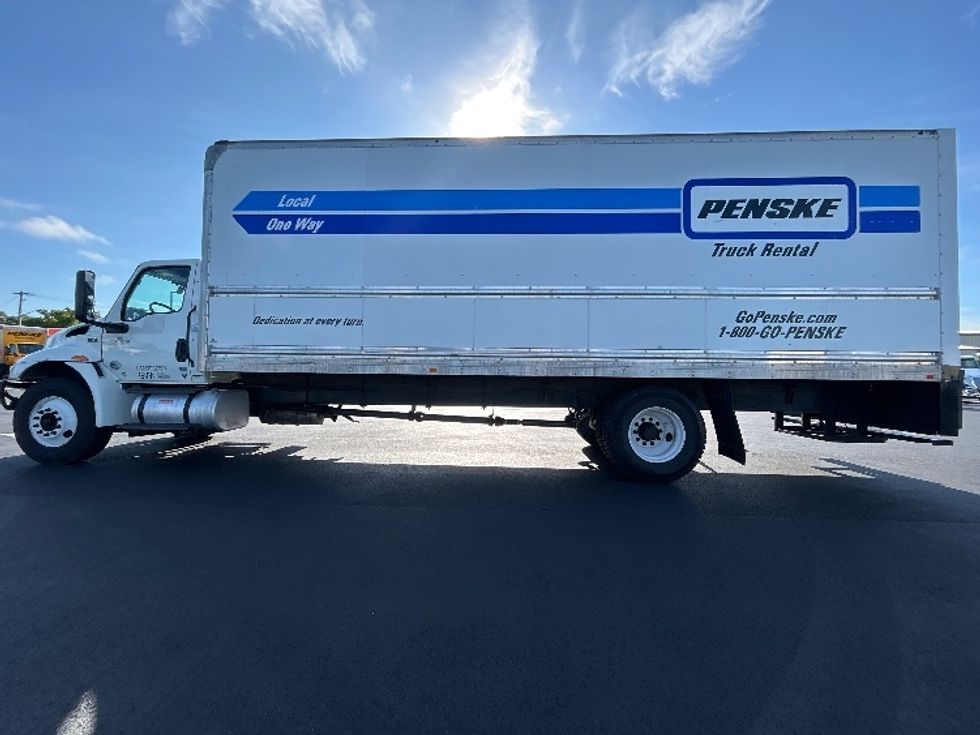 Medium Duty Box Truck-Light and Medium Duty Trucks-International-2022-MV607-Indianapolis-IN-245,646\n\t\tmiles-$ 40,250 - Image 4