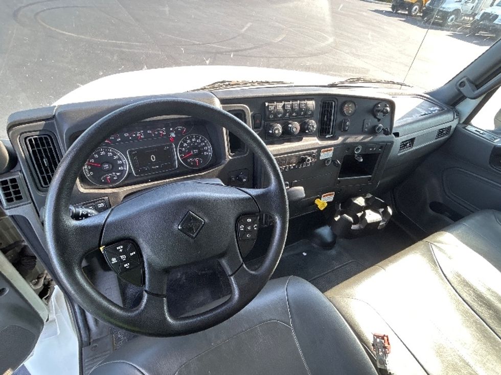 Medium Duty Box Truck-Light and Medium Duty Trucks-International-2022-MV607-Indianapolis-IN-245,646\n\t\tmiles-$ 40,250 - Image 18