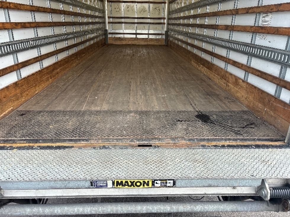 Medium Duty Box Truck-Light and Medium Duty Trucks-International-2022-MV607-Indianapolis-IN-249,900\n\t\tmiles-$ 51,750 - Image 10