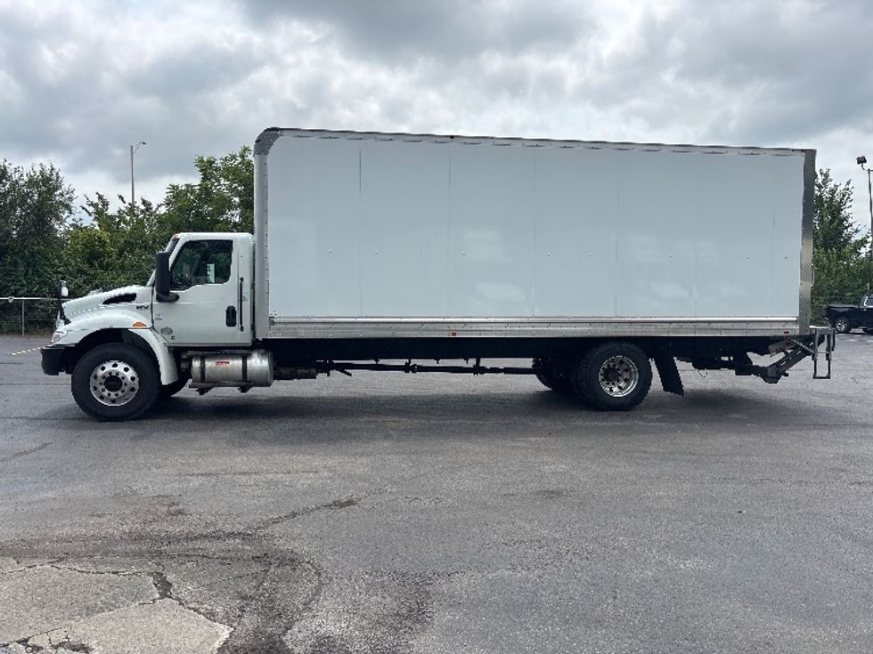 Medium Duty Box Truck-Light and Medium Duty Trucks-International-2022-MV607-Indianapolis-IN-249,900\n\t\tmiles-$ 51,750 - Image 4